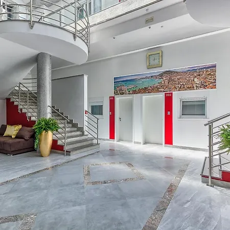 Urban Πανσιόν 3*